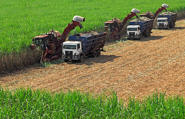 Camex adia decisão sobre aumento da tarifa de importação do etanol