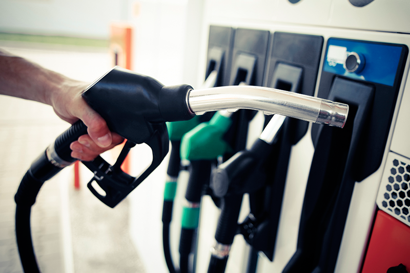 Petrobras reduz preço do diesel nas refinarias em 1,2% a partir de sábado