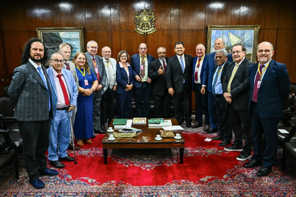 Jogo político emperra PEC 221, segundo centrais sindicais