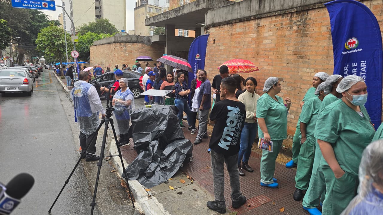 SinSaúdeSP realiza ato “Fome Zero da Saúde” e reforça mobilização dos trabalhadores na Santa Casa de São Paulo
