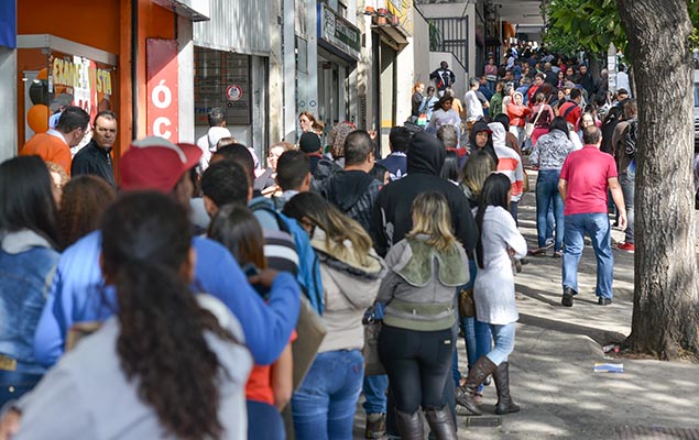 Apesar da queda recente, desemprego neste ano deve superar o de 2016