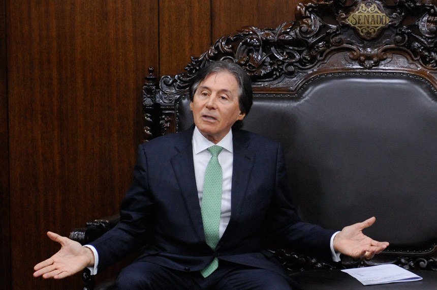 Eunício nega que tenha prometido a Temer votar reforma da Previdência este ano