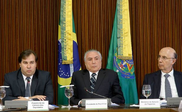 Temer libera verbas para garantir apoio à reforma da Previdência
