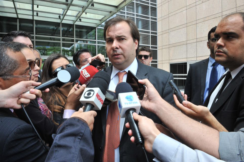 Para Rodrigo Maia, "falta muito voto" para aprovar a reforma da Previdência