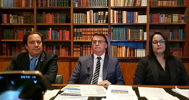 'Se não tiver voto impresso, não terá eleição', diz Bolsonaro a ministro do TSE