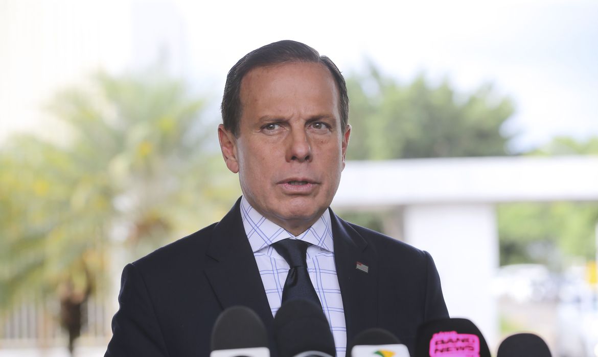 Doria ignora índices 'de emergência' da pandemia e mantém fase de transição 'verde' em São Paulo