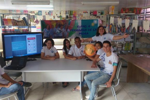 Jovens apresentam em feira internacional aplicativo para combater Aedes aegypti