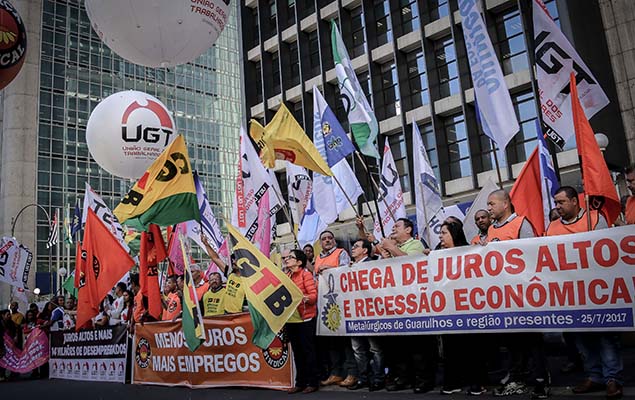 Sindicatos se unem e montam estratégia para obter reajuste