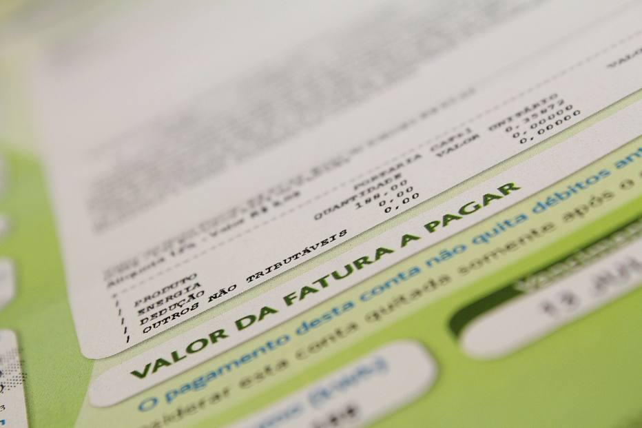 Tarifa branca na conta de luz começará em janeiro de 2018