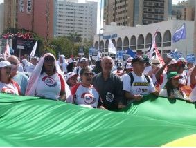 Centenas de ugetistas do Rio participam da marcha dos trabalhadores em Brasília